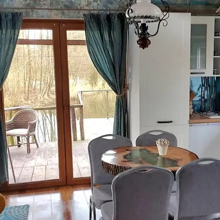 Деревянный коттедж Dom Rybaka *